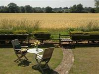 Colts Lodge B And B Bramerton Esterno foto